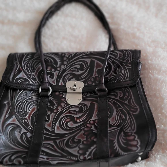 Patricia Nash Black Shoulder Bag with Elegant Silver Accents - Picture 1 of 8